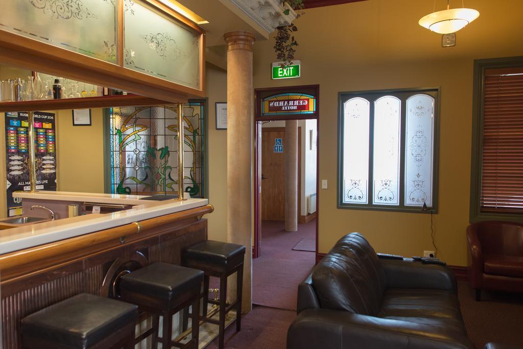 Victoria Railway Hotel&Gerrards restaurante Invercargill Exterior foto