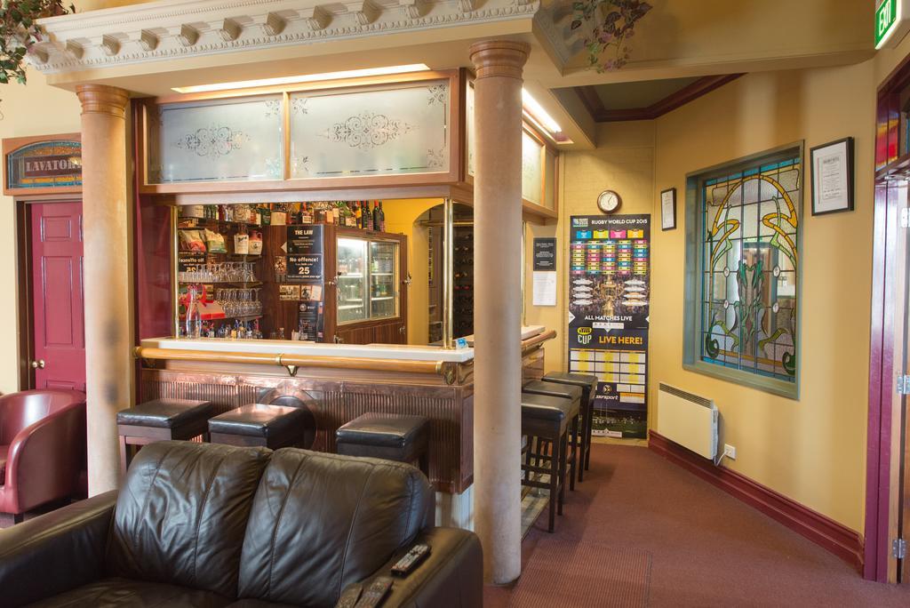 Victoria Railway Hotel&Gerrards restaurante Invercargill Exterior foto